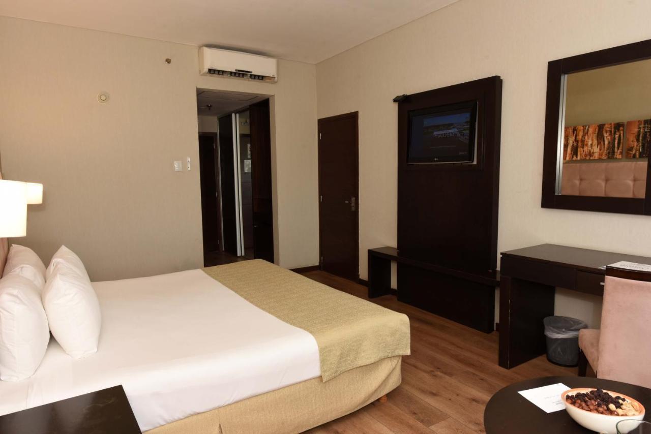 Howard Johnson Resort & Convention Center Ezeiza Luaran gambar
