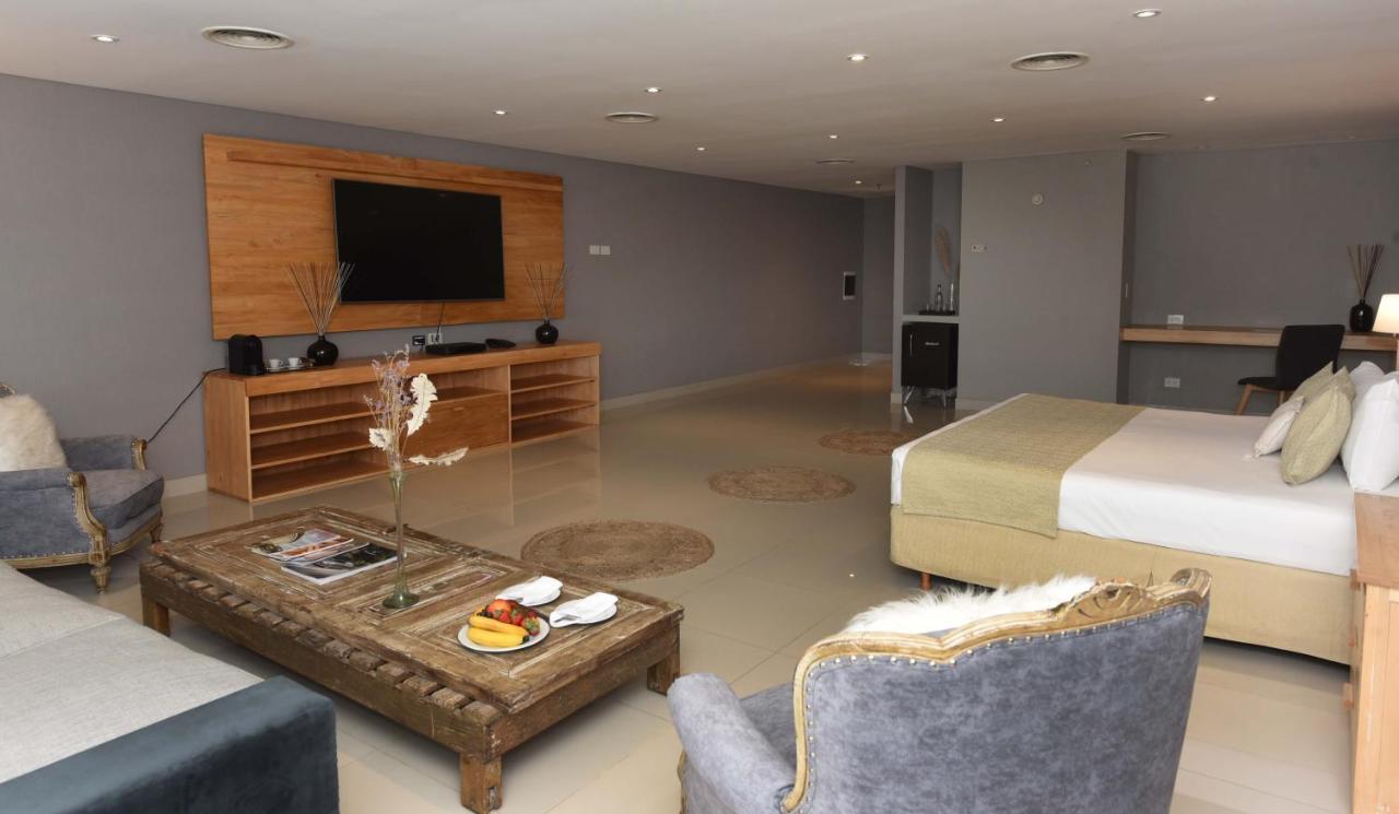 Howard Johnson Resort & Convention Center Ezeiza Luaran gambar