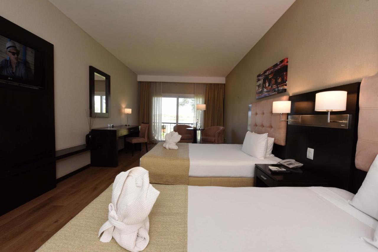 Howard Johnson Resort & Convention Center Ezeiza Luaran gambar