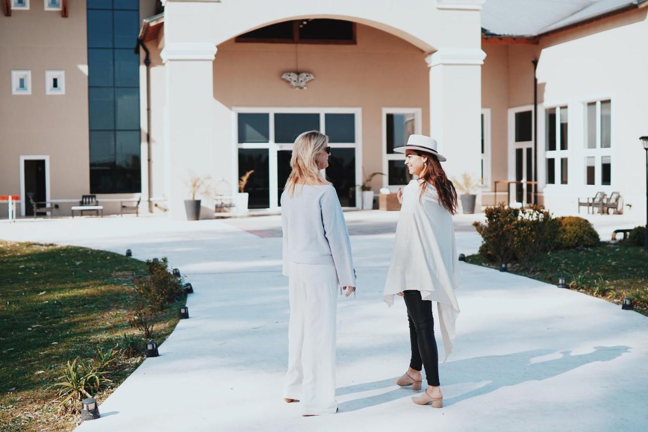 Howard Johnson Resort & Convention Center Ezeiza Luaran gambar